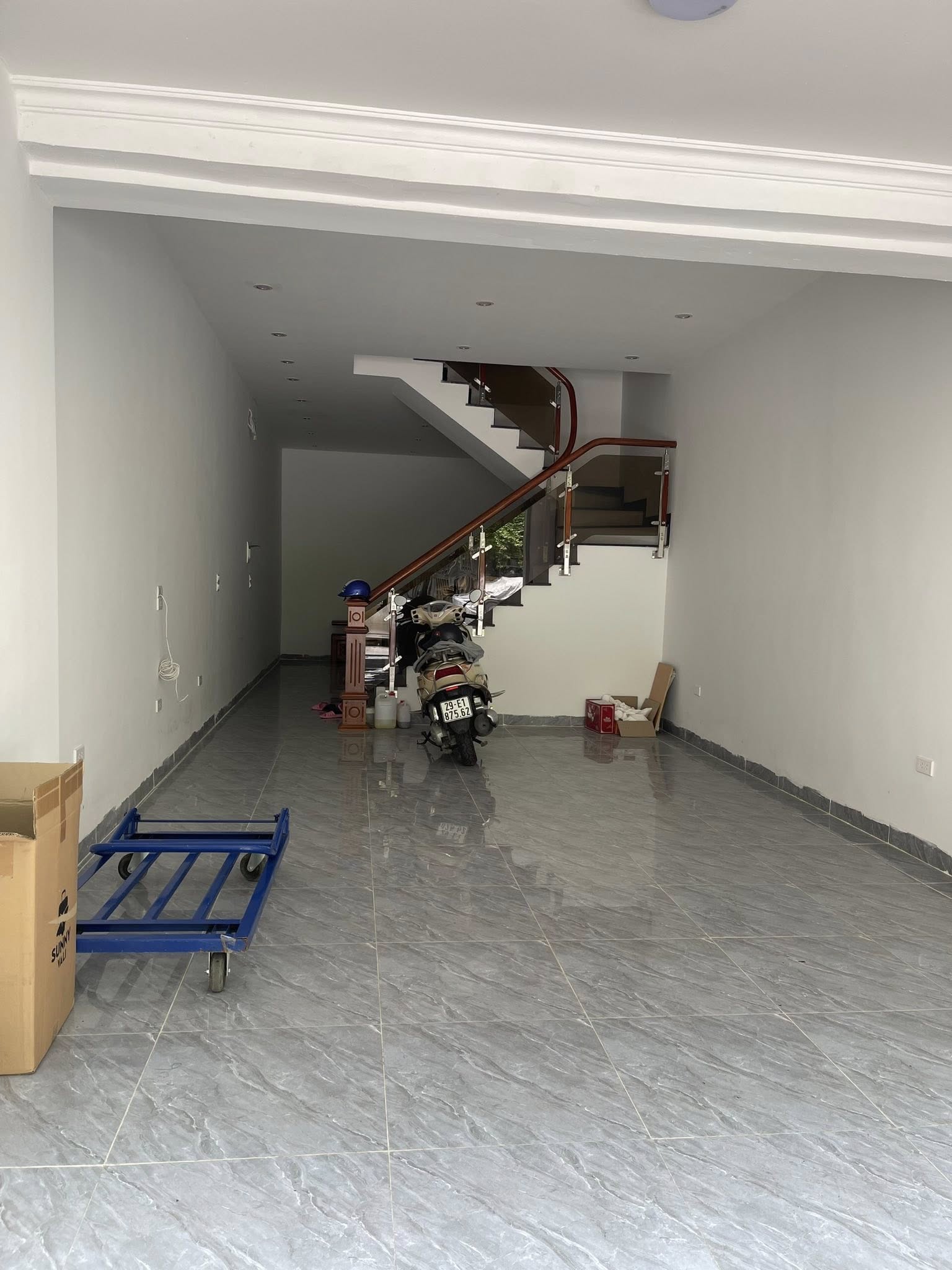 Cho thuê MBKD Ngõ ô tô Nghĩa Tân, 53m2, 1 tầng, 7.5 Triệu KD bất chấp - Ảnh 2